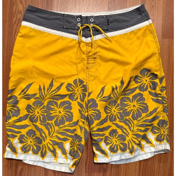 Gotcha Yellow Floral Board Shorts Mens 34 9" Beach Swim Trunks - Picture 1 of 6